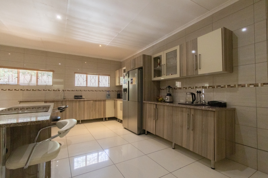 3 Bedroom Property for Sale in Protea Park North West